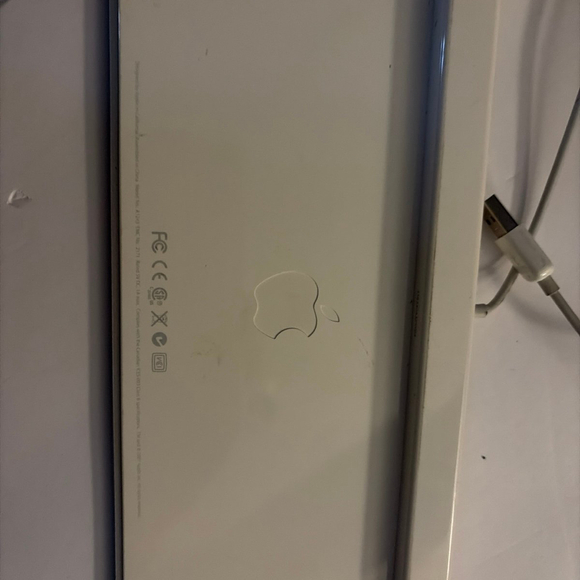 Apple slim USB Wired Keyboard A1243 - Picture 5 of 5